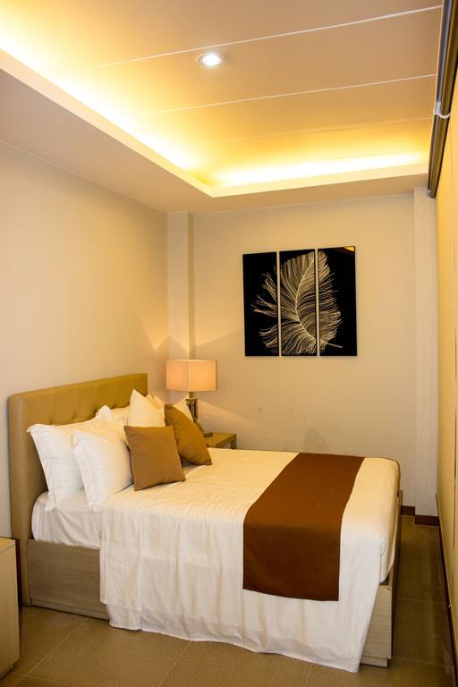 KLM Condotel Angeles Esterno foto
