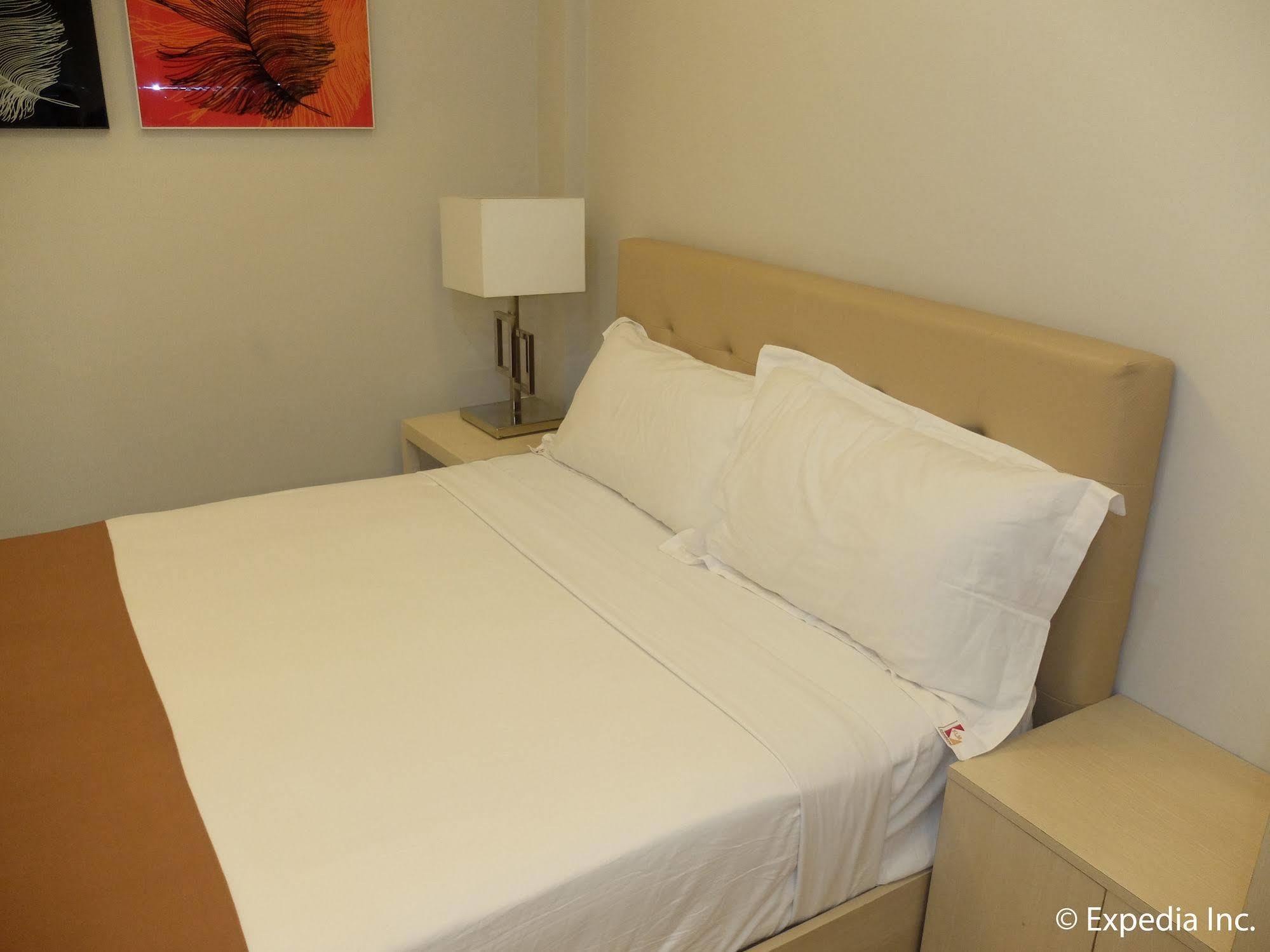 KLM Condotel Angeles Esterno foto