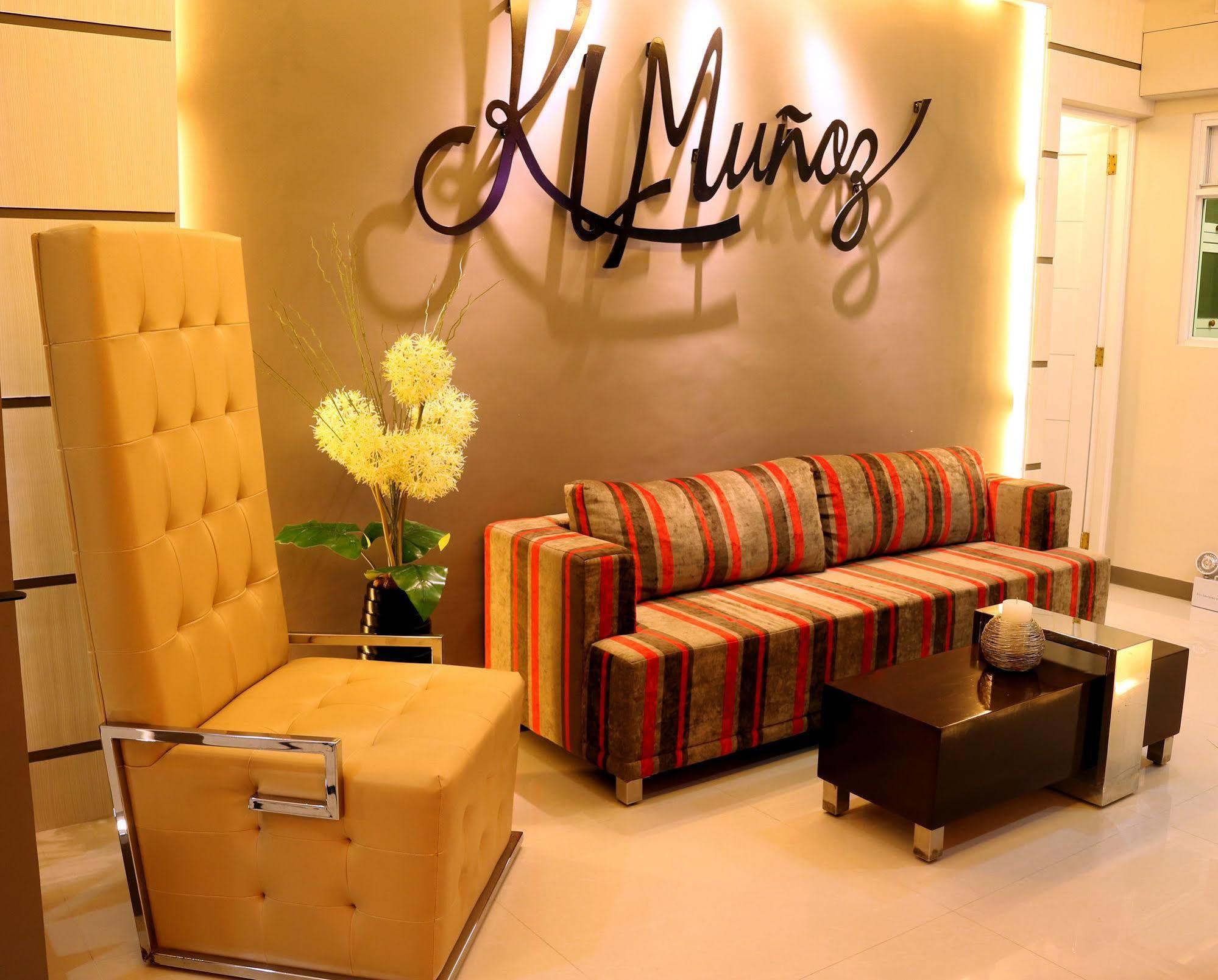 KLM Condotel Angeles Esterno foto